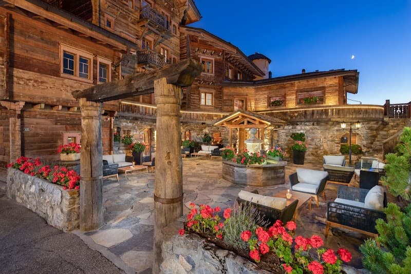 Hostellerie du Pas de l'Ours, Relais & Châteaux