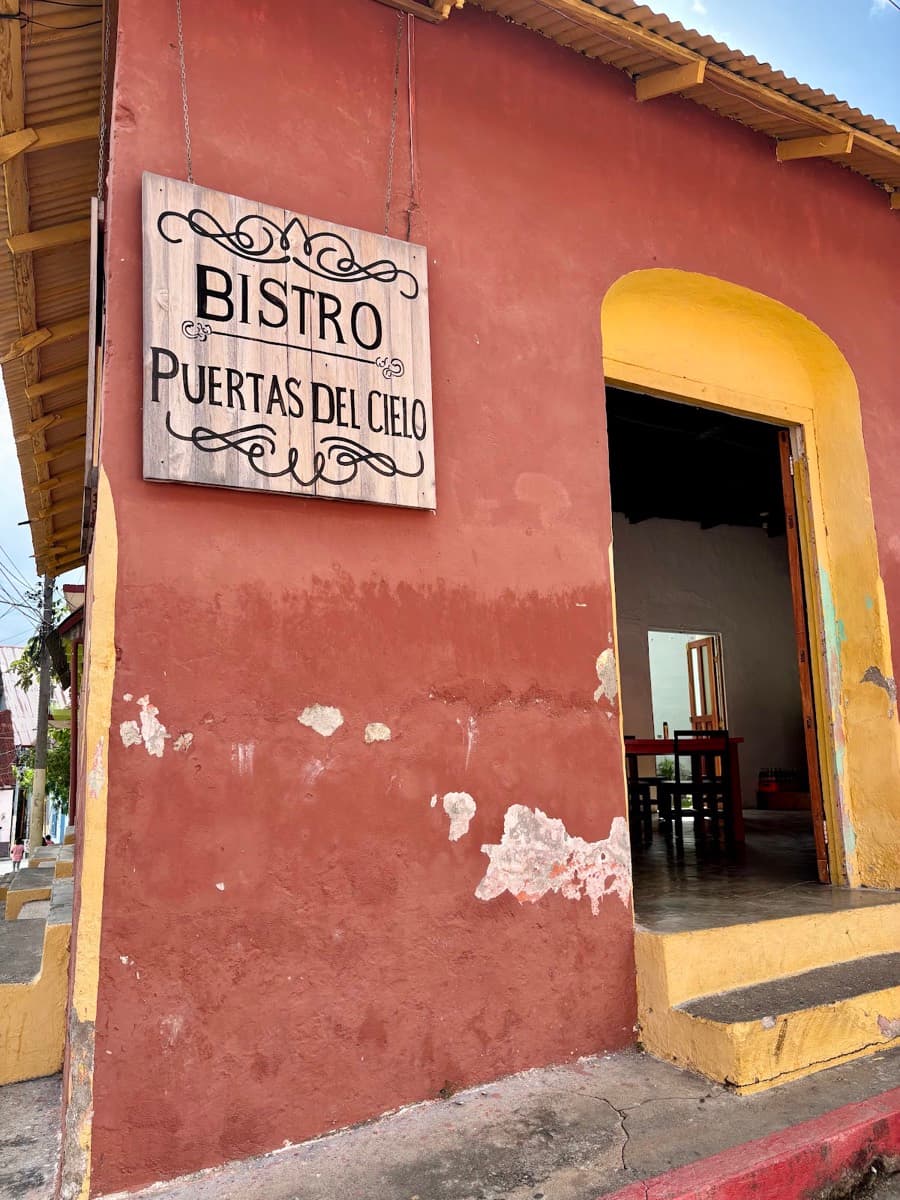 Bistro Puertas del Cielo