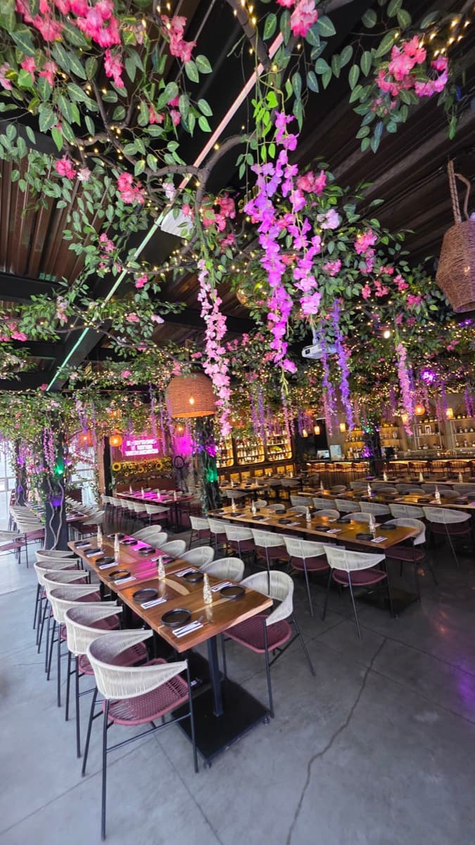 MOJITOS RESTAURANT BAR